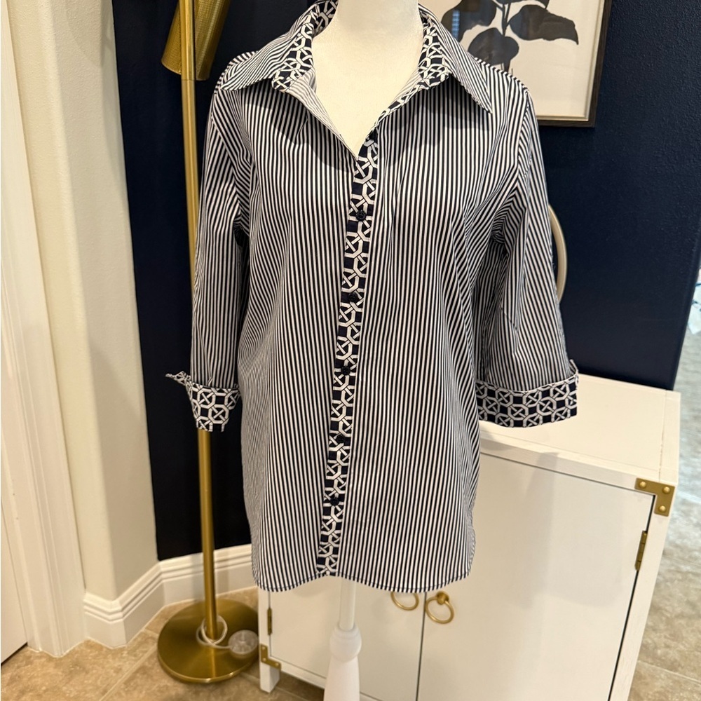 Island Republic Blue and White Striped Button-Up Shirt. Size L